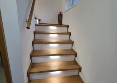 Schodiště do horního pokoje
